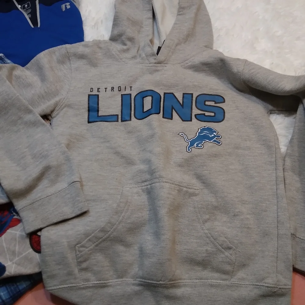 Boys Size 8 Clothing Custom Bundle Summer Fall Winter 9 pieces Sweatshirts pjs